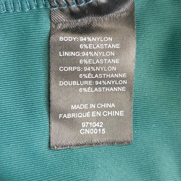 HOUSE OF HARLOW Green Strapless Twist Bodycon Midi Dress Size Medium Bandeau - Picture 9 of 10